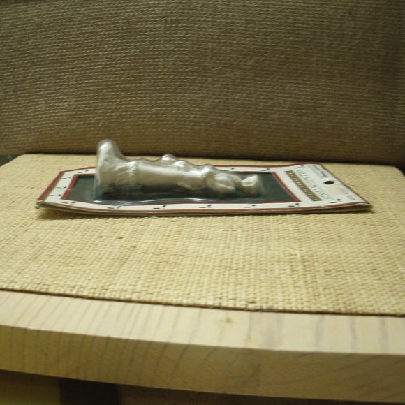 Village Accents Resin Victorian  Figures for Painting - Picture 9 of 16